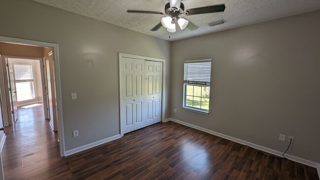Building Photo - 3 BED 2 BATH located in Elberta