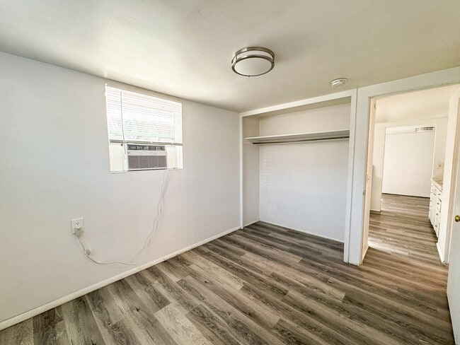 Building Photo - 775 E 820 N