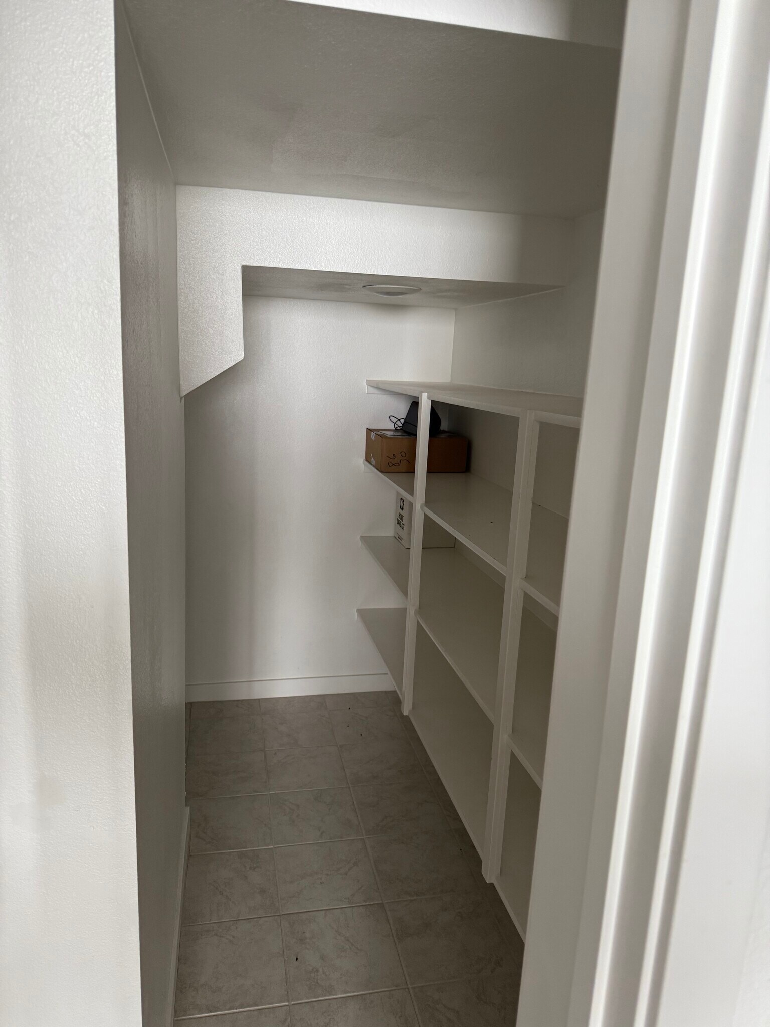 Walk in pantry - 26149 Park Ave