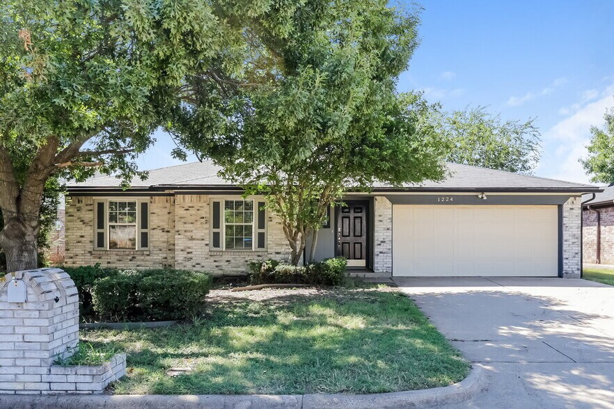 Primary Photo - 1224 Nicole Way