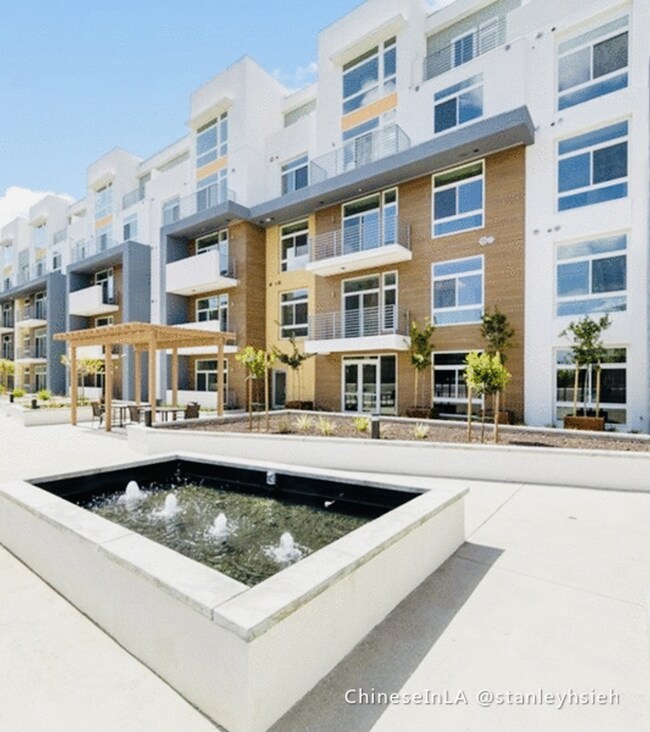 Building Photo - Monterey Bay Square (#409)