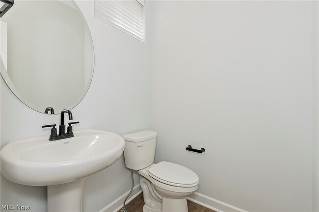 Building Photo - 2240 E 97th St