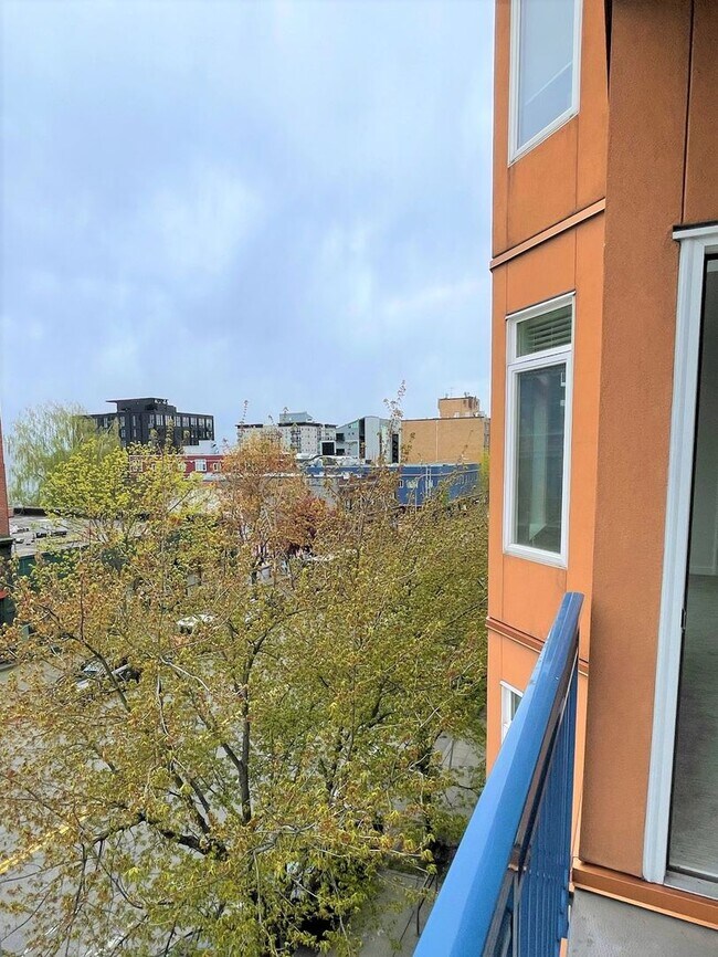 Building Photo - 2bd/1.75ba Seattle Condo