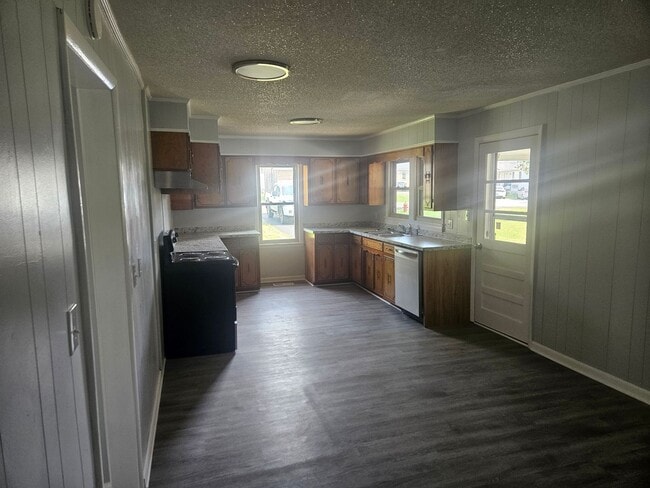 Building Photo - 309 Bratton Ave