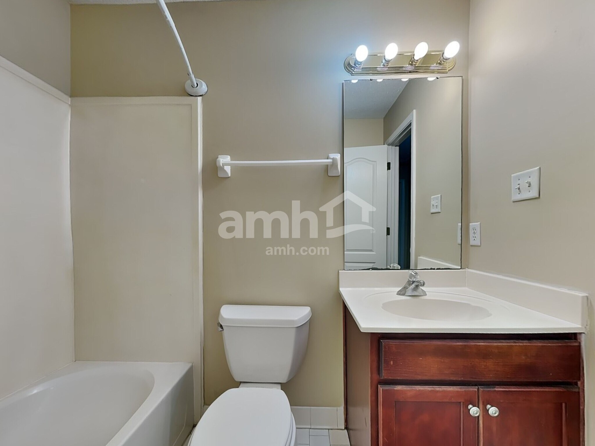 Building Photo - 10162 Lynham Dr