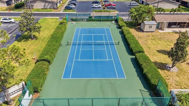 Building Photo - 2131 Ridge Rd S