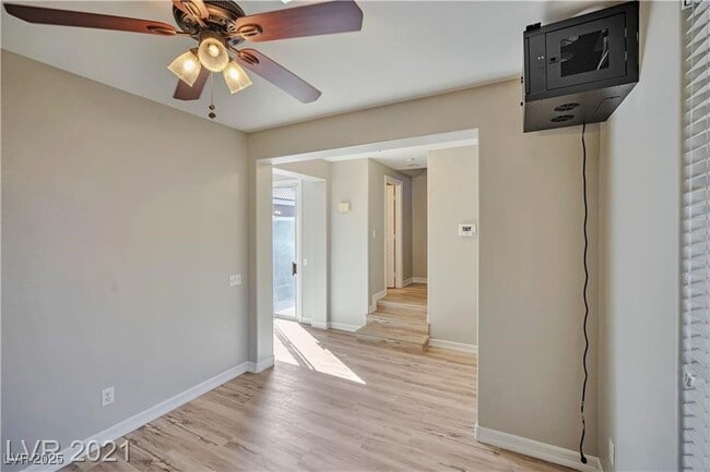 Building Photo - 10966 Positano St