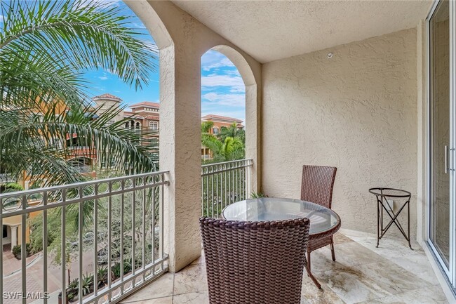 Primary Photo - 401 Bayfront Pl