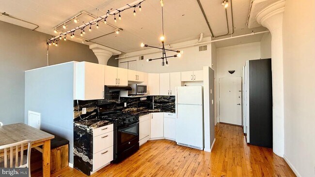 Building Photo - 314 N 12th St