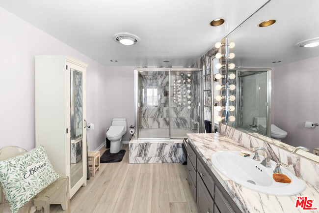 Building Photo - 27060 Malibu Cove Colony Dr