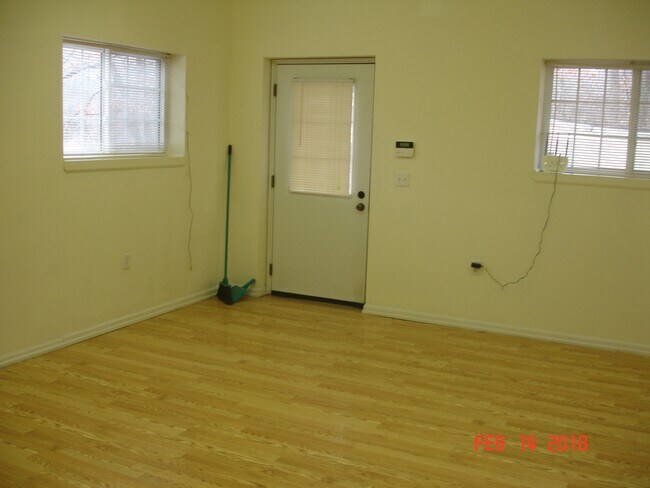 Building Photo - 503 SE 325th Rd
