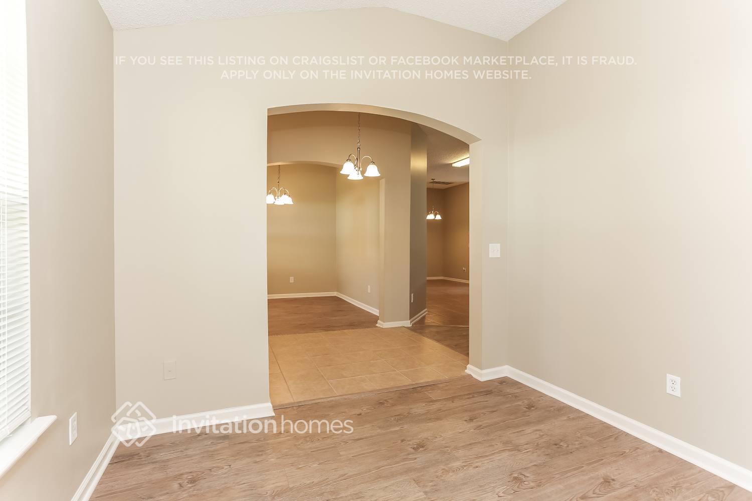 Building Photo - 10996 Apple Blossom Trail E