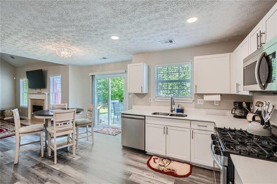 Building Photo - 3370 Flagstone Trce