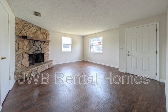 Building Photo - 5202 La Ventura Ct E