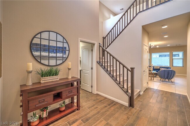 Building Photo - 3213 Molinos Dr