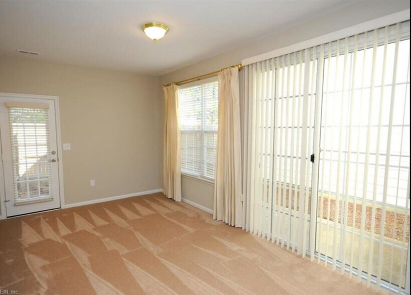 Building Photo - 5320 Hayton Way