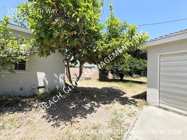 Building Photo - 1001 E 66th Way