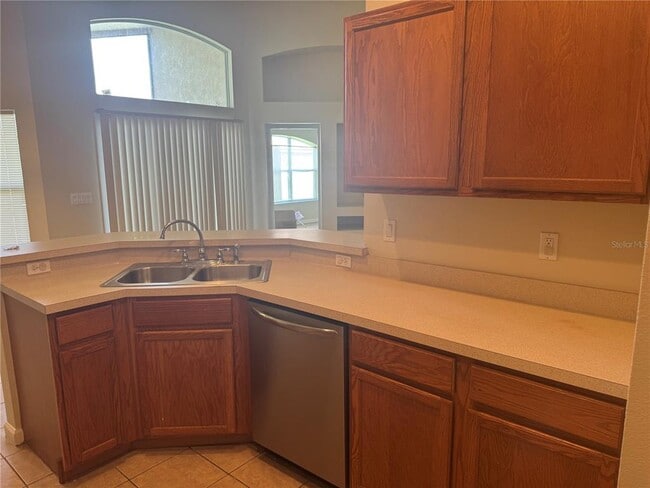 Building Photo - 15612 Markham Dr