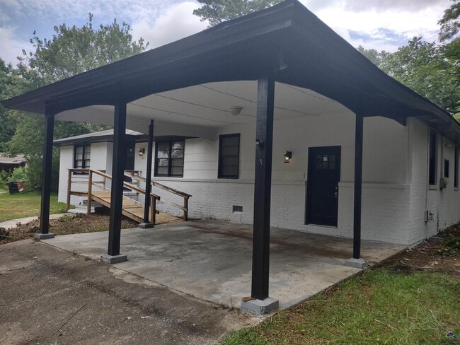 Building Photo - 6422 Gibson Rd