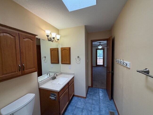 Building Photo - 9600 Allande Rd NE