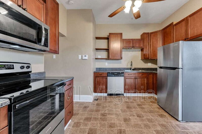 Building Photo - 527 W 26th St