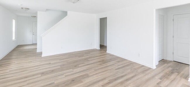 Building Photo - 1111 Cobra Dr