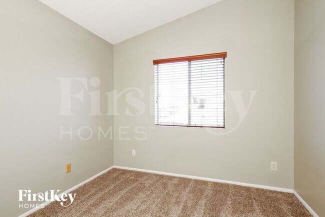 Building Photo - 11226 N 67th Dr