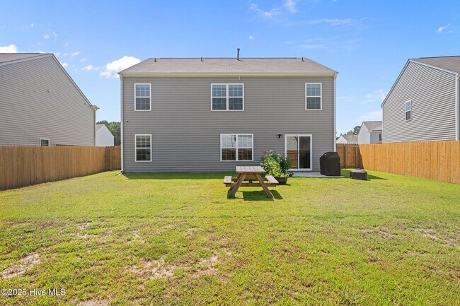 Building Photo - 4017 Madeline Farm Blvd