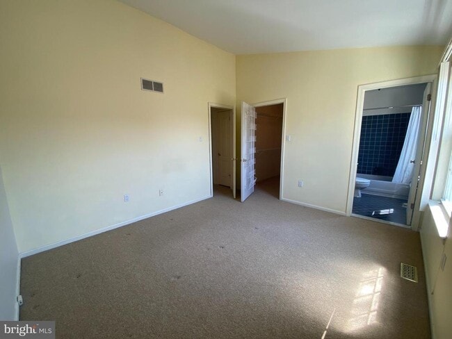 Building Photo - 6603 Colonial Ct