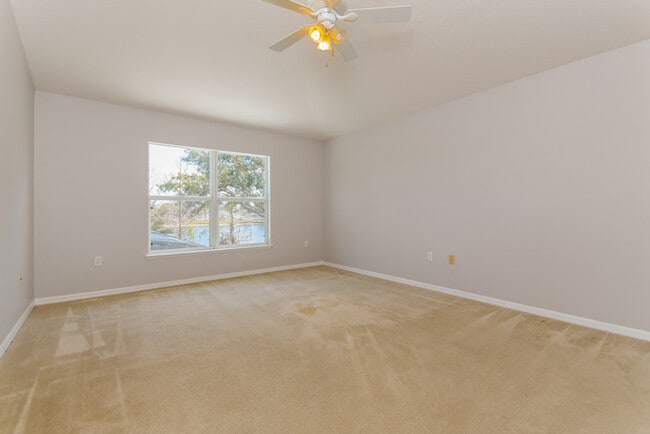 Building Photo - 4951 Silver Thistle Ln