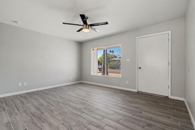 Building Photo - 15237 North 21st St