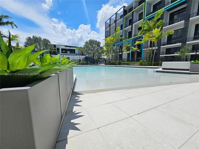 Building Photo - 4400 Sunrise Blvd