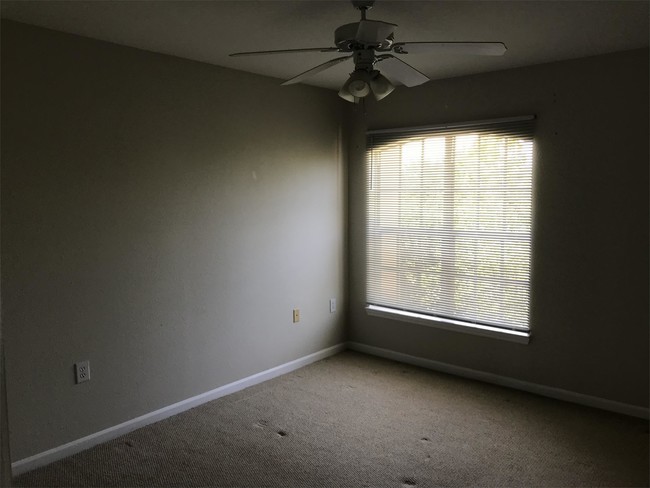 Building Photo - 1655 The Greens Way