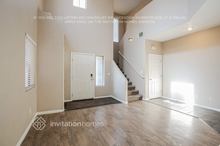 Building Photo - 2868 Canonero St