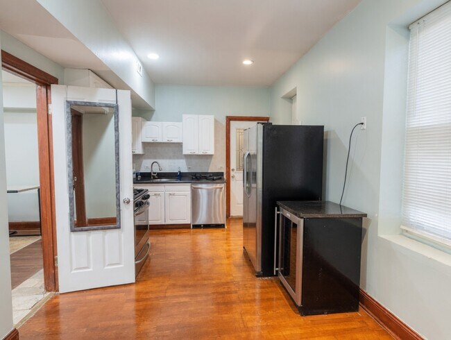 Building Photo - 1224 N Cleaver St