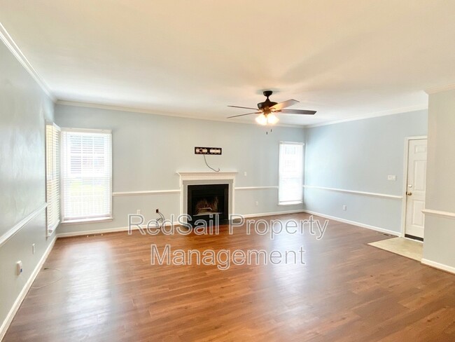 Building Photo - 3013 E Tiverton