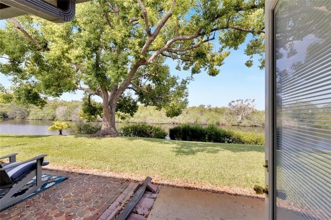 Building Photo - 4112 Hampton Dr