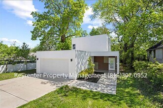 Building Photo - 3 Bed 2.5 Bath