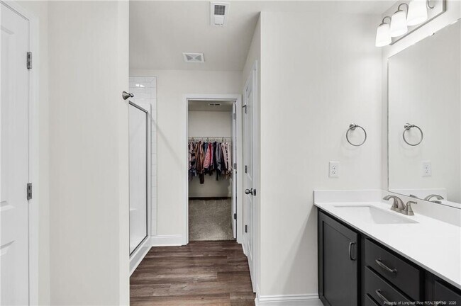 Building Photo - 173 London Dr