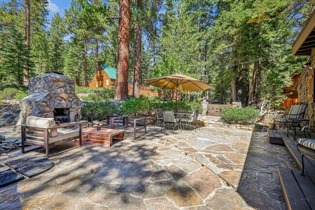 Building Photo - Carnelian Bay 3 Bedroom Ski Lease