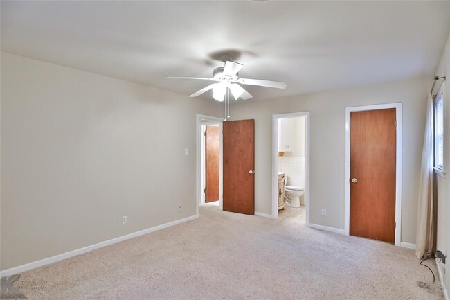 Building Photo - 3101 Sayles Blvd