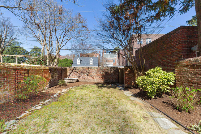 Building Photo - 1708 Park Ave