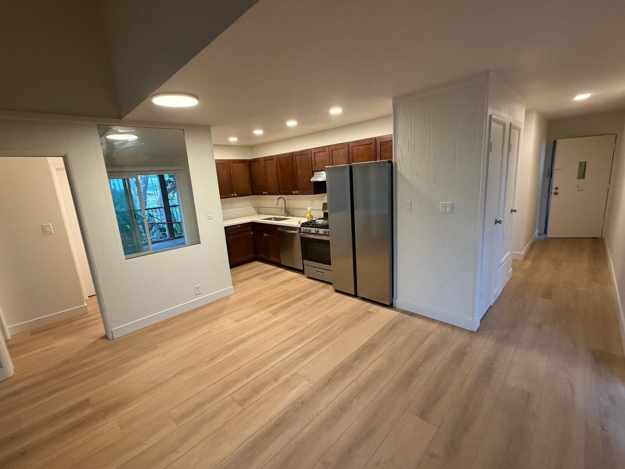 Building Photo - 664 Sunfish Way