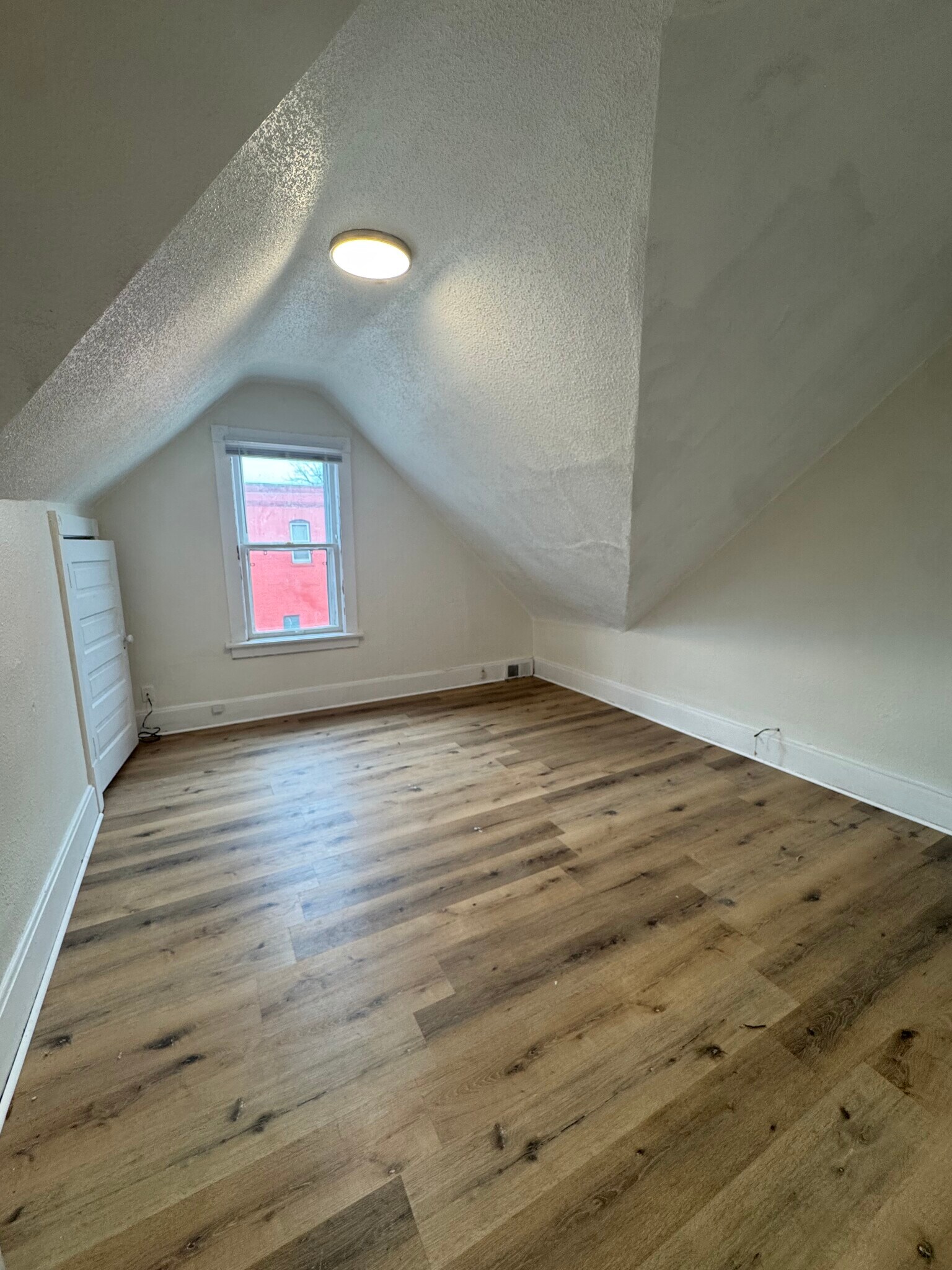 Building Photo - 1047 12th St