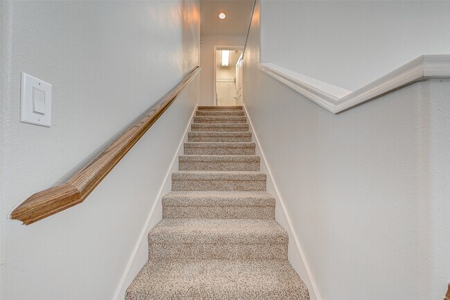 Building Photo - 13600 Breton Ridge St