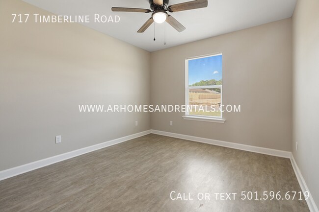 Building Photo - 717 Timberline Rd