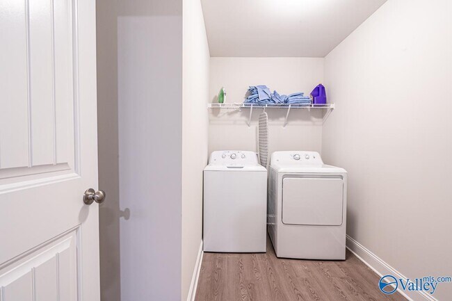 Building Photo - 176 Tybee Dr