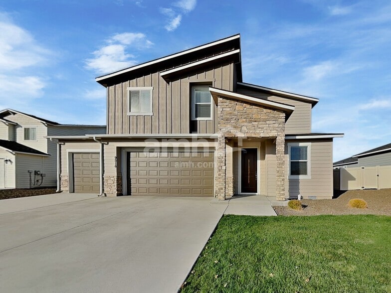 Primary Photo - 9516 Aviara St