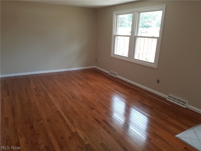 Building Photo - 1807 Higby Dr