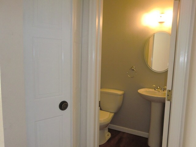 Building Photo - 3200 Azalea Dr